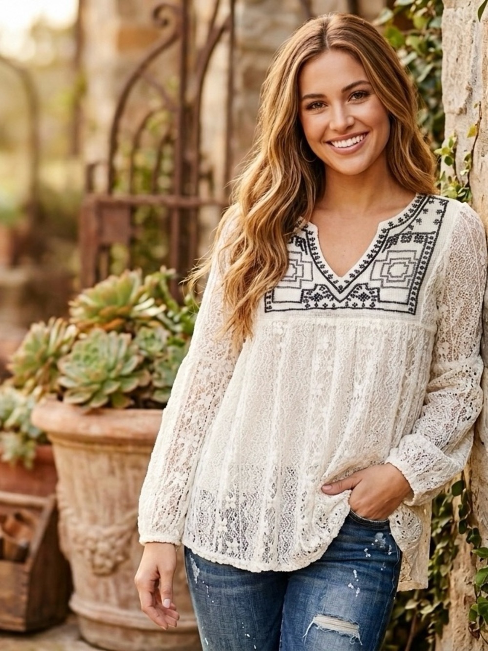Easel Boho Embroidered Lace Tunic Blouse Cream Black V-Neck Long Sleeve Top S